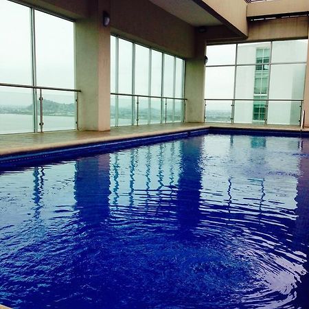 Luxury Suites River Front 瓜亚基尔 客房 照片