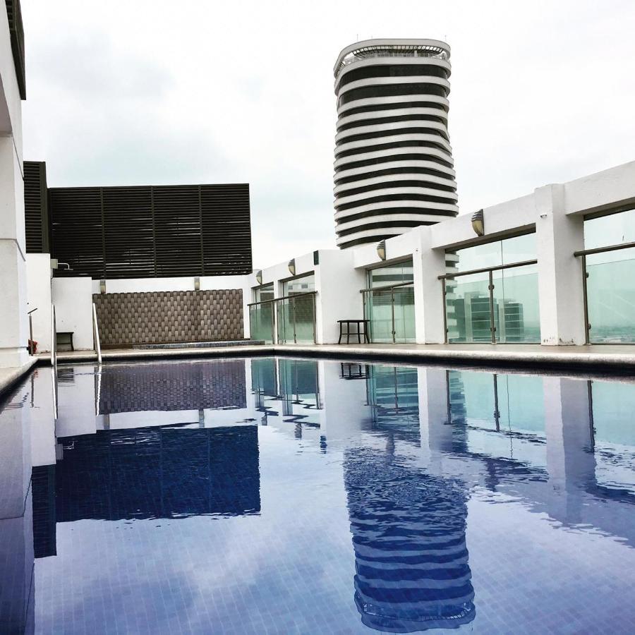Luxury Suites River Front 瓜亚基尔 外观 照片