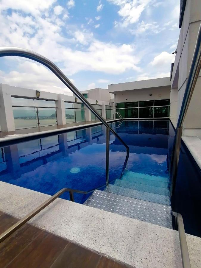 Luxury Suites River Front 瓜亚基尔 外观 照片