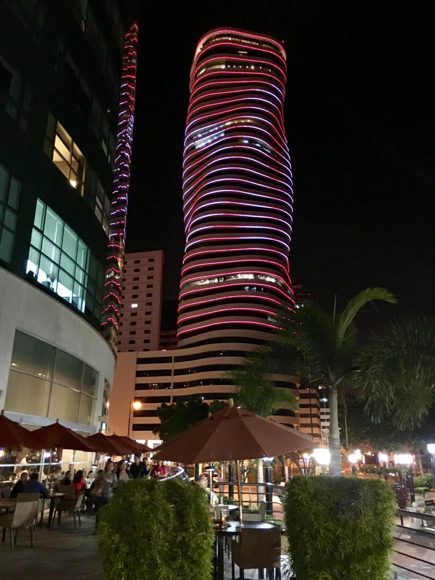 Luxury Suites River Front 瓜亚基尔 外观 照片